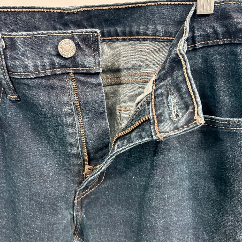 Levi 511 Men's jeans. waist size 34"